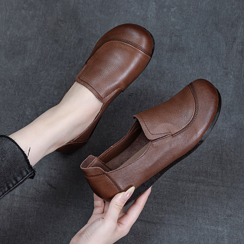 Women's Cowhide Retro Handmade Autumn Simple Flat Middle-aged Mother Shoes