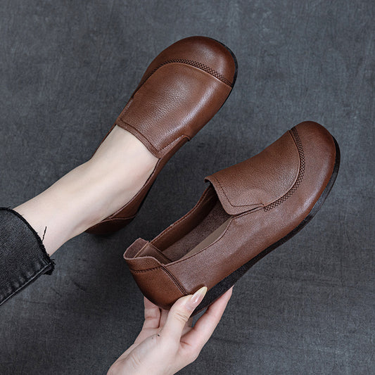 Women's Cowhide Retro Handmade Autumn Simple Flat Middle-aged Mother Shoes