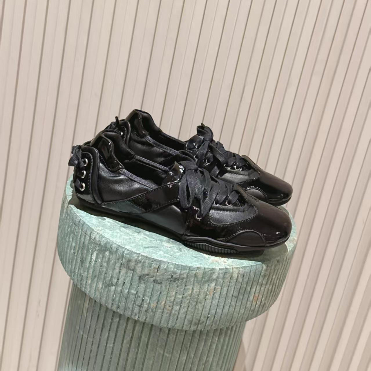Design Fashion Wild Crack Retro Lace Up Casual Shoes