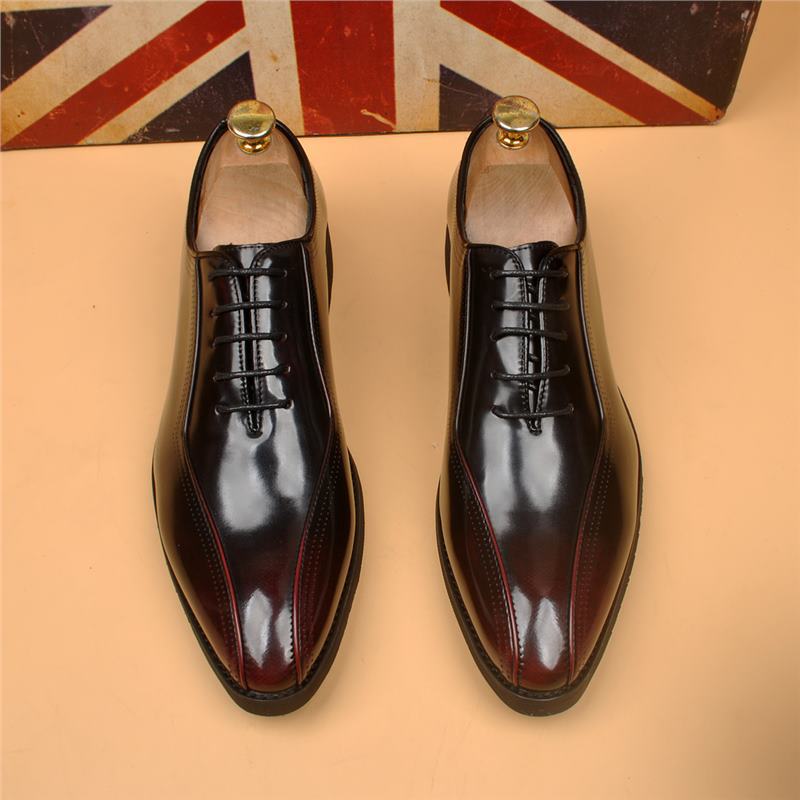 Men's Formal British Style Retro Breathable Wedding Men's Business Leather Shoes