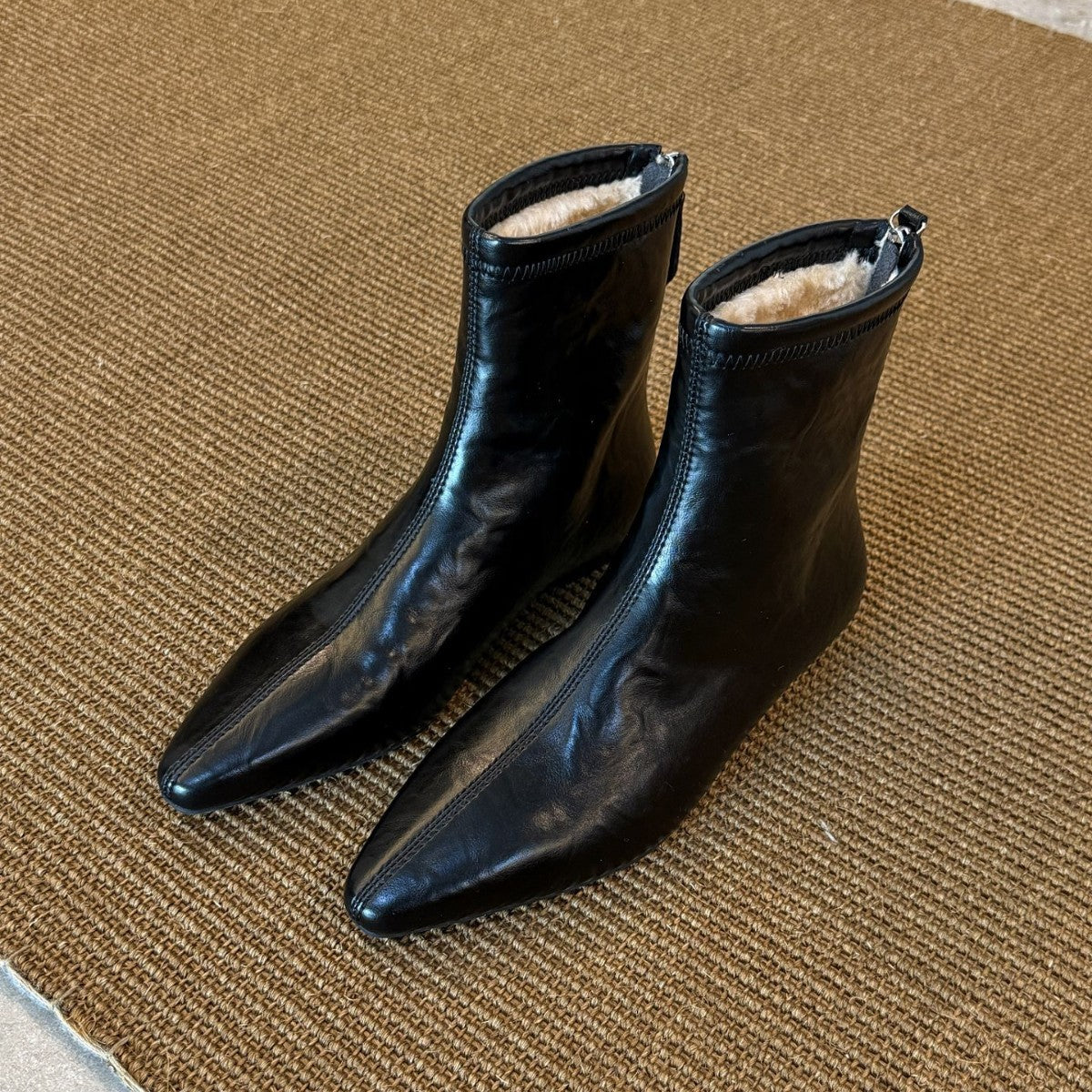 French Retro Inner Height Increasing Very Soft Stretch Thin Pointed Women's Leather Boots
