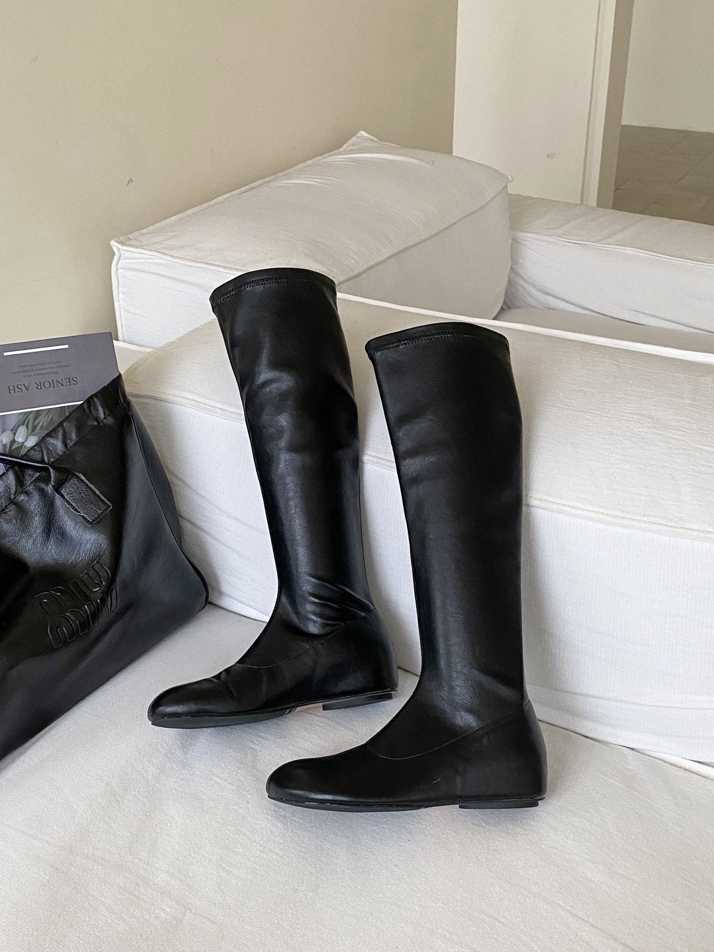 Wind Round Toe Invisible Elevated Flat Women's Leather Boots