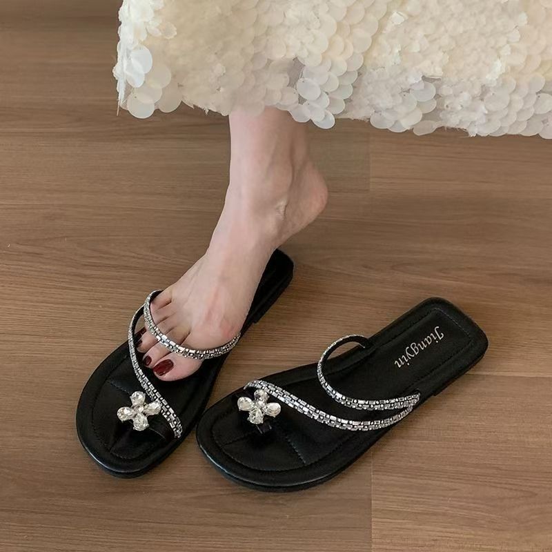 Women's Classic Style Flat Beach Rhinestone Flip-flops Sandals