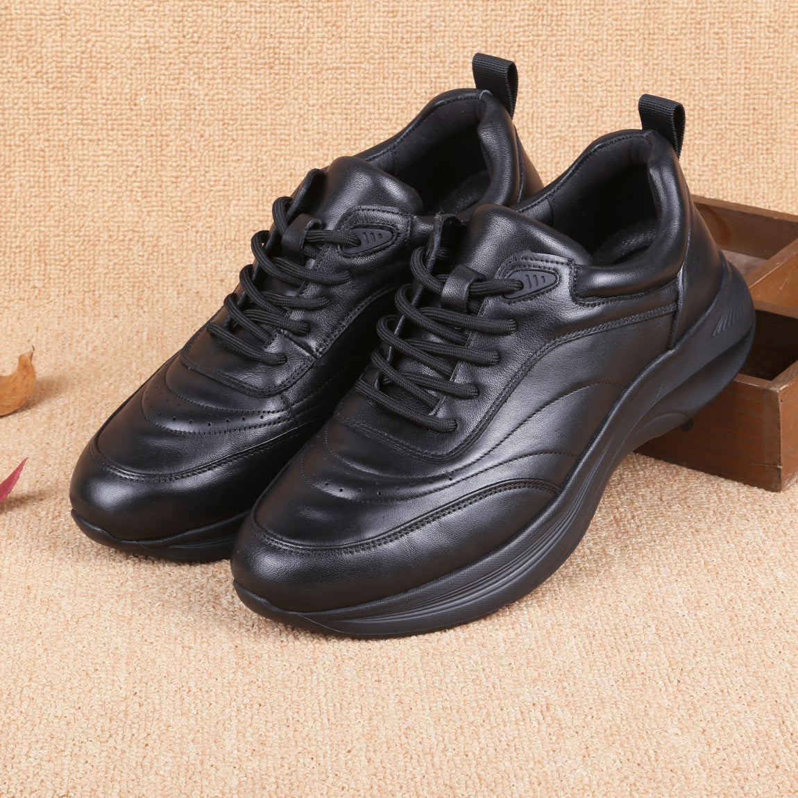 Men's Breathable Sports Outdoor First Layer Cowhide Leather Shoes