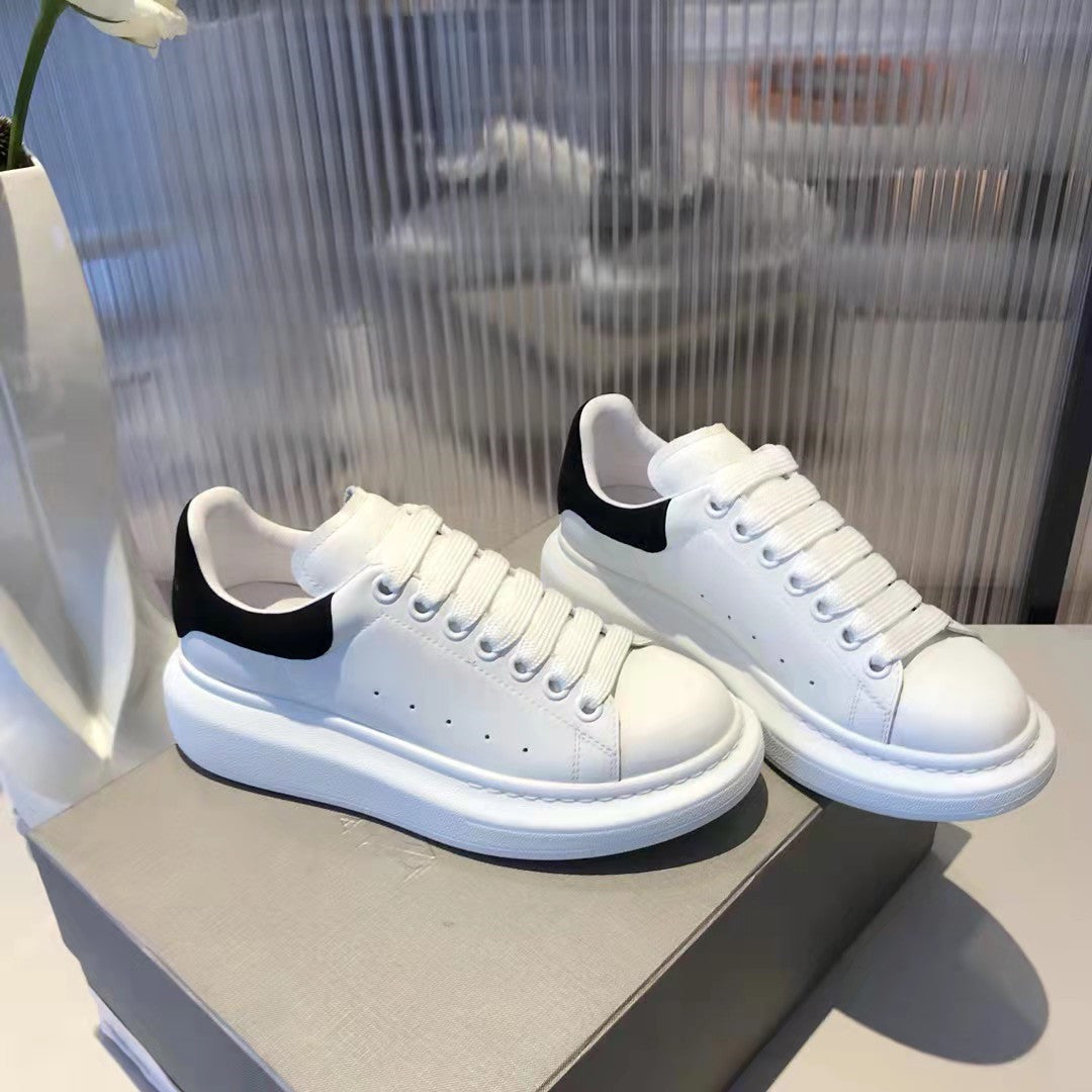 Women's Style Versatile Low Top Height Increasing Sneakers