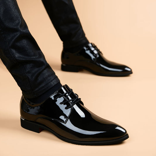 Pointed British Easy To Care Bright Leather Shoes