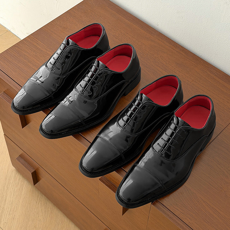 Men's Formal Wear Shiny Patent Red Background Into Men's Casual Leather Shoes