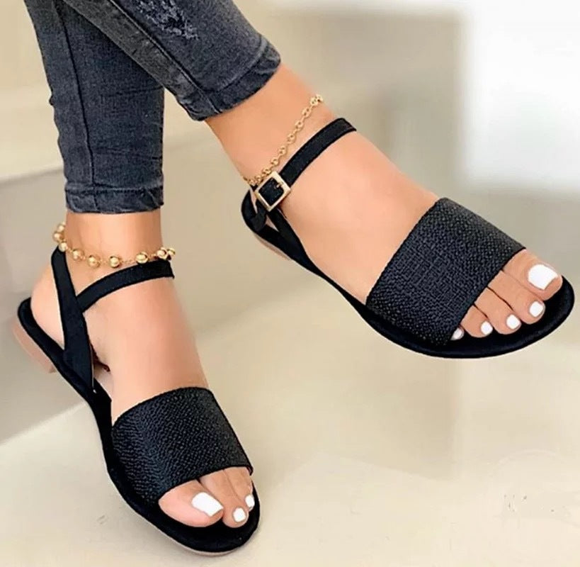 Women's Plus Size Summer Flat Buckle Outer Sandals