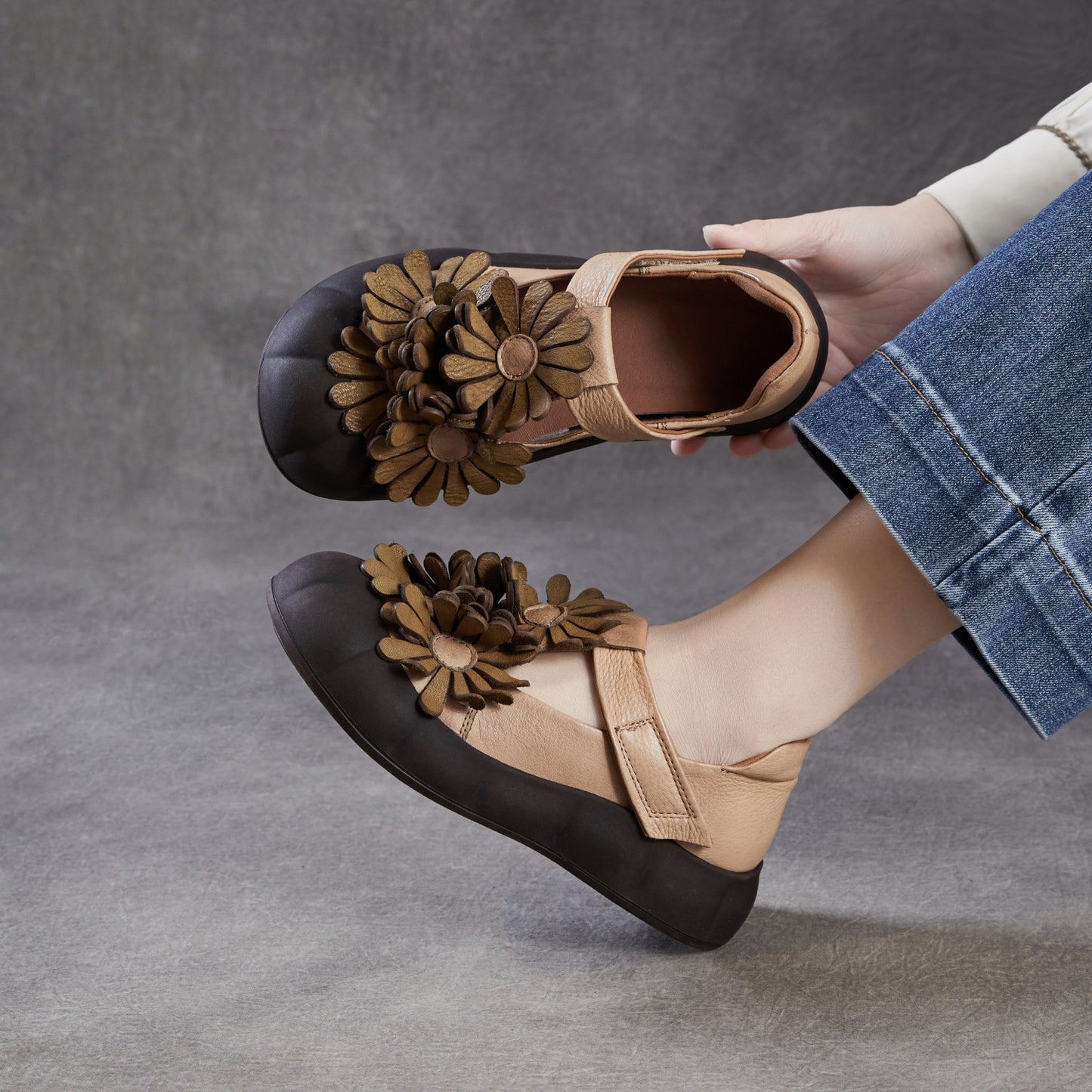 Women's Top Layer Cowhide Platform Flowers Mary Jane Ethnic Style Retro Men's Shoes