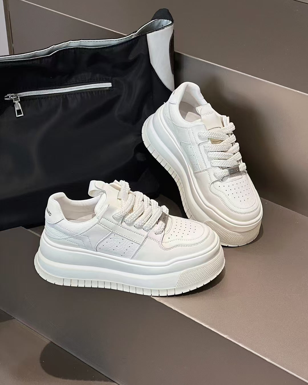 Women's Thick-soled Height Increasing Fashionable White Pumps Sneakers
