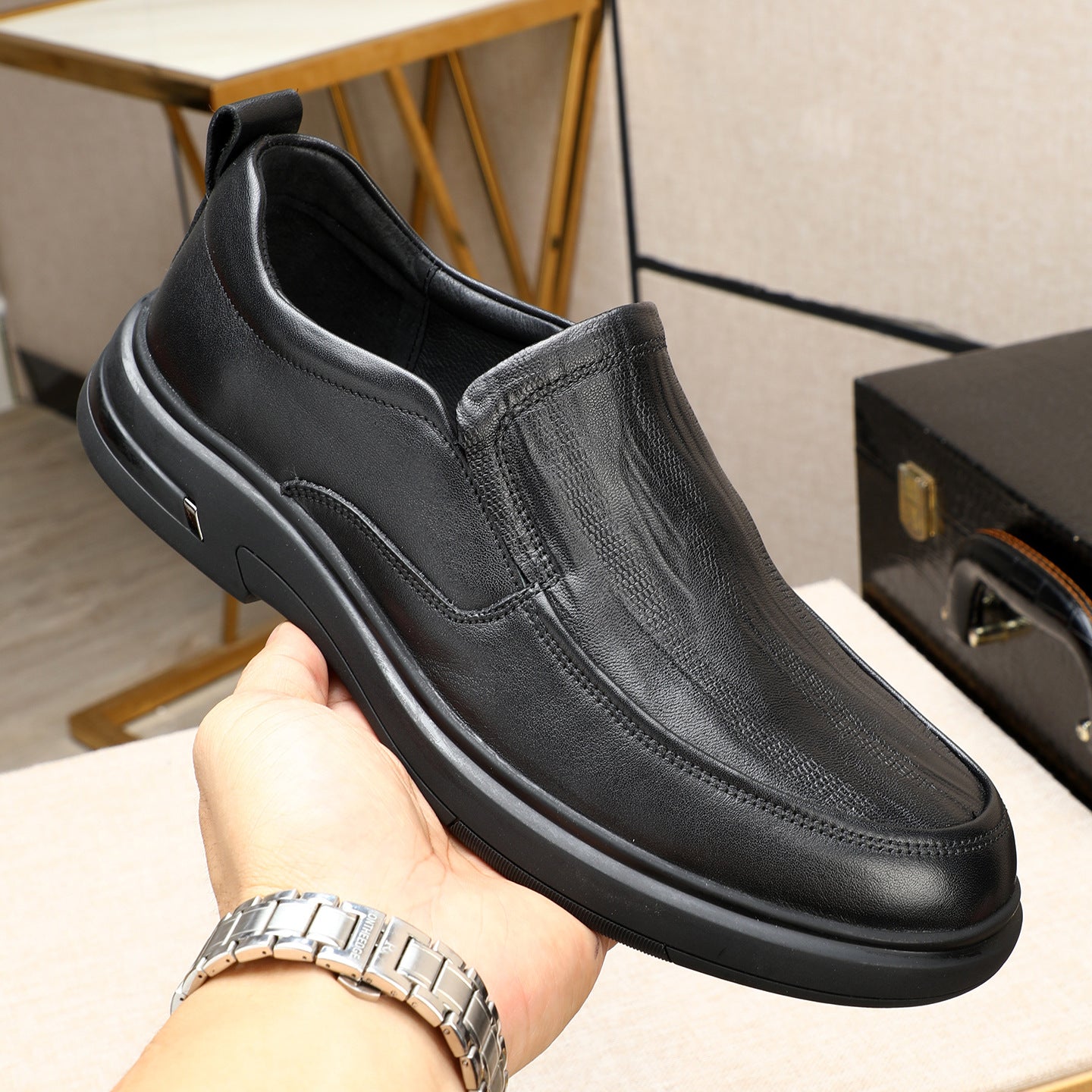 Men's Super Soft Loose Comfortable Spring Slip-on Men's Casual Leather Shoes