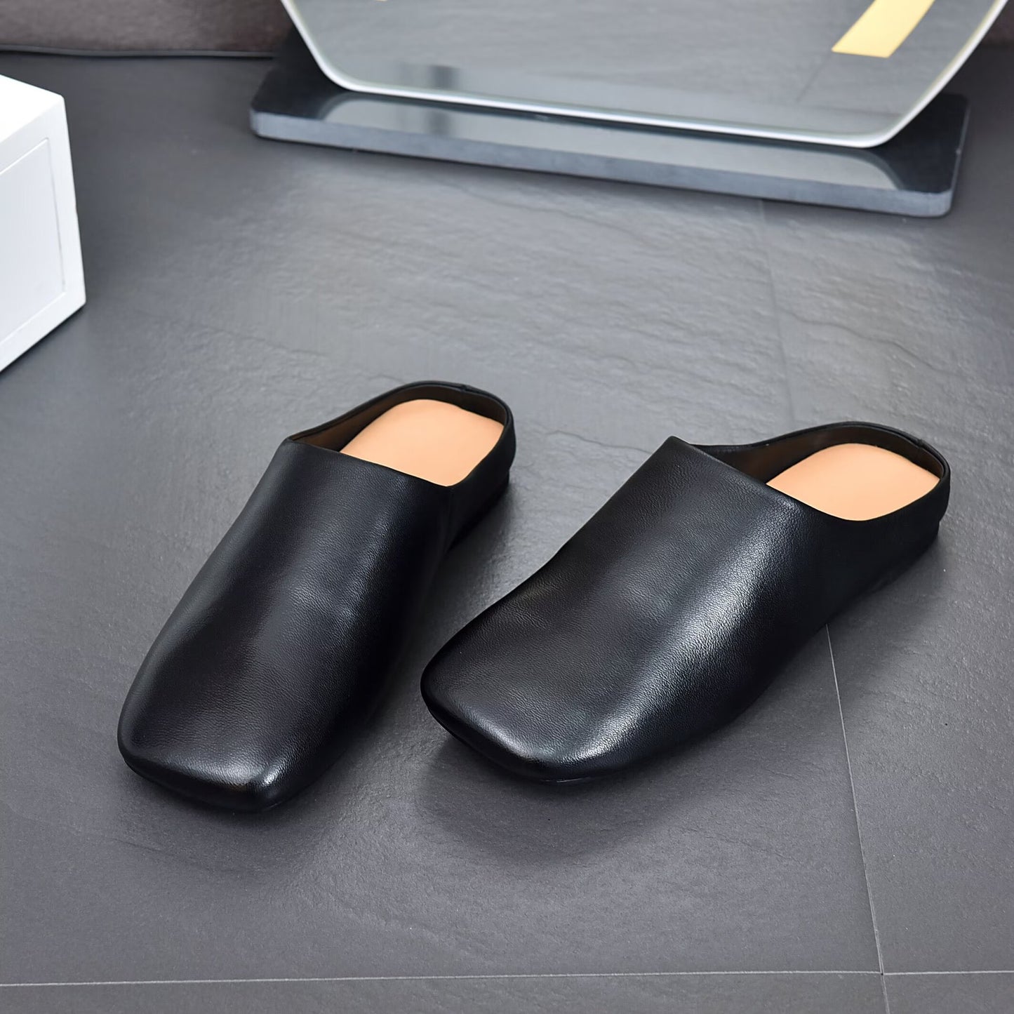 Women's Sheepskin Outdoor Wear Retro Square Toe Lazy Wild Flat Slippers