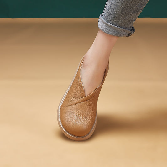 Women's Comfortable Flat Mom Soft Bottom Genuine Slip-on Women's Fashion Shoes