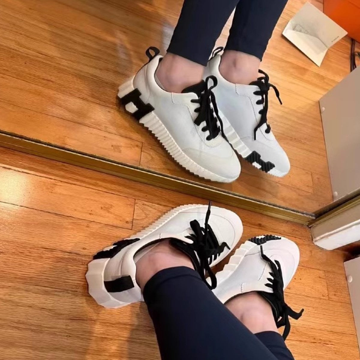 Women's & Men's White Thick-soled Couple Flat Breathable Running Women's Fashion Shoes