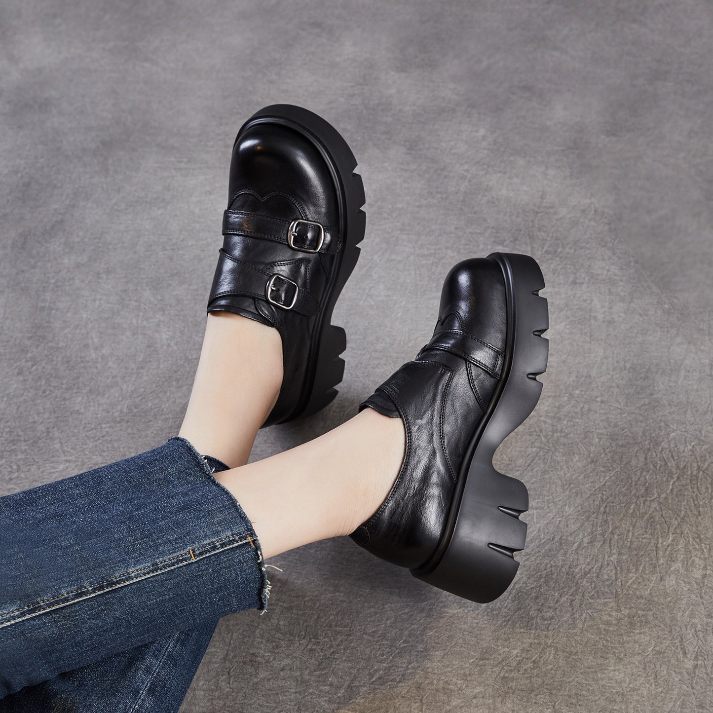 Women's British Retro Spring Thick-soled Small Fashionable Show Feet Leather Shoes