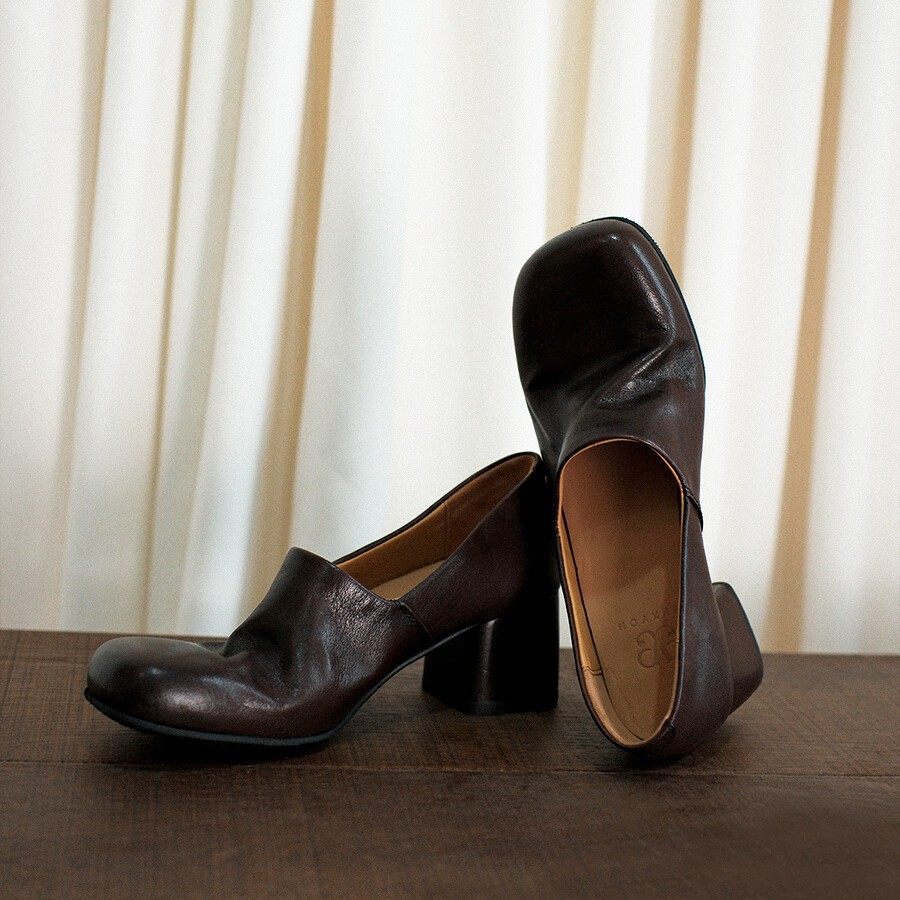 Women's Sheepskin Version Spring Retro Style Niche Round Loafers