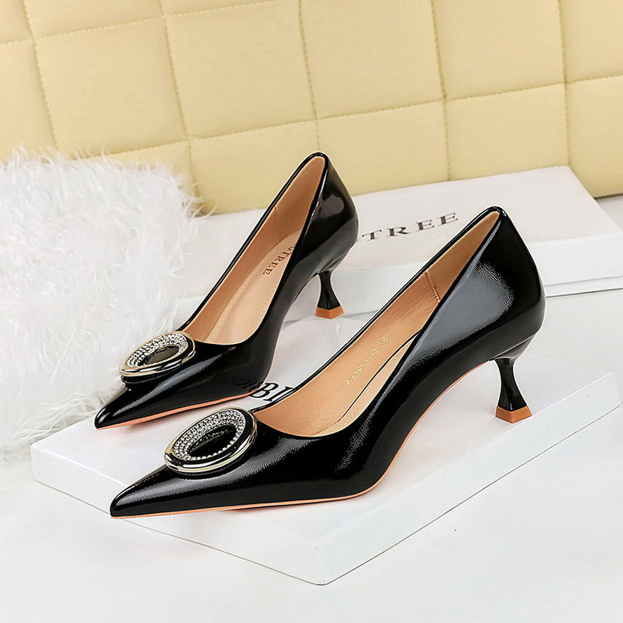 Women's Banquet Fashion Patent Low-cut Metal Rhinestone Women's Shoes