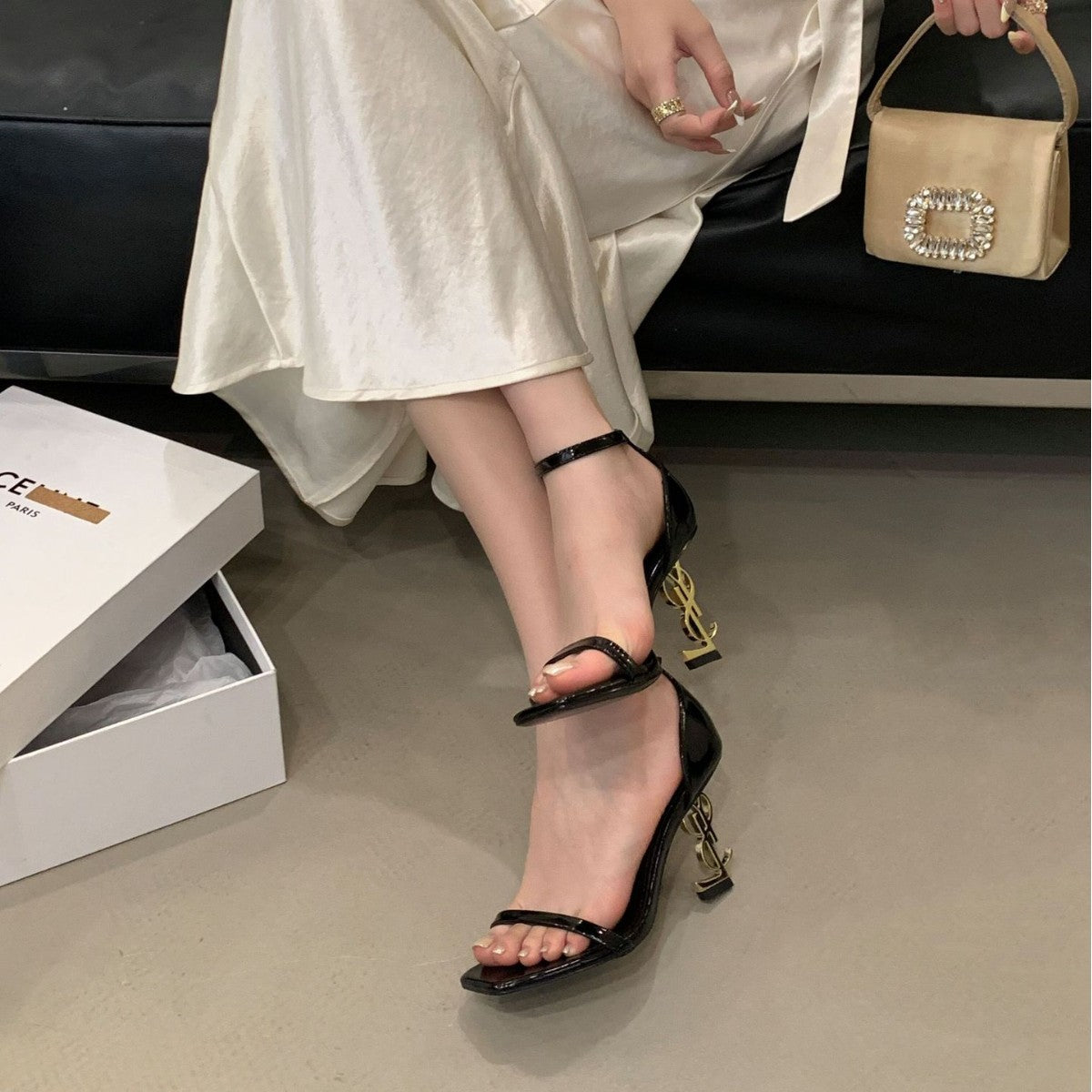 Women's Classic Style Sexy Letters Summer Strap Buckle Women's Shoes