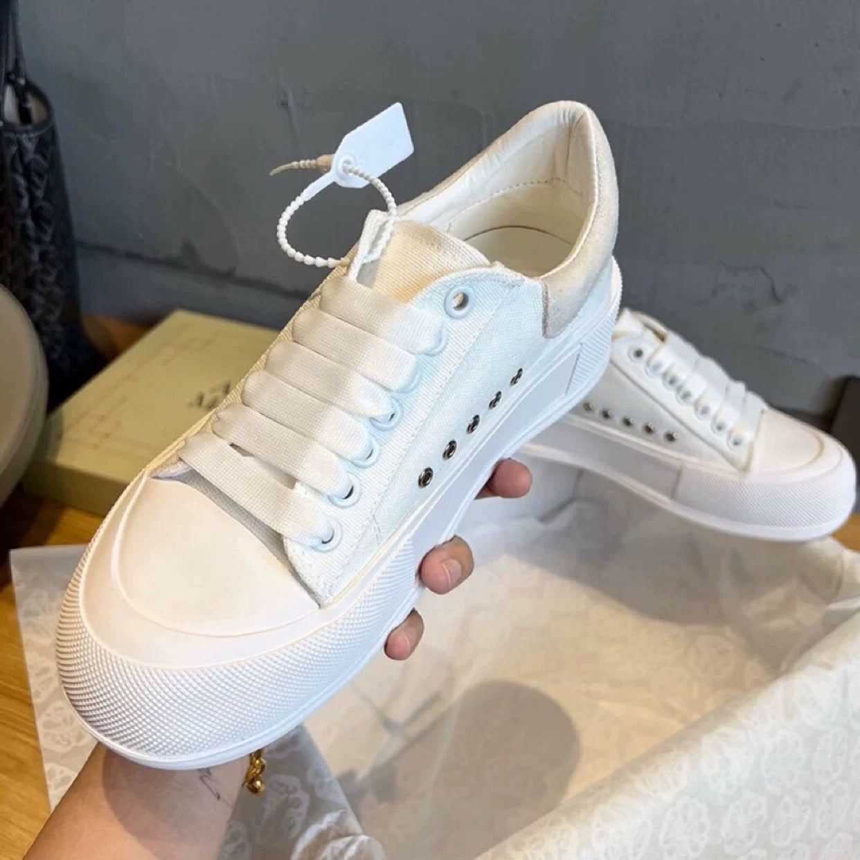 Women's Mcqueen Thick-soled Height Increasing White Fashionable Canvas Shoes