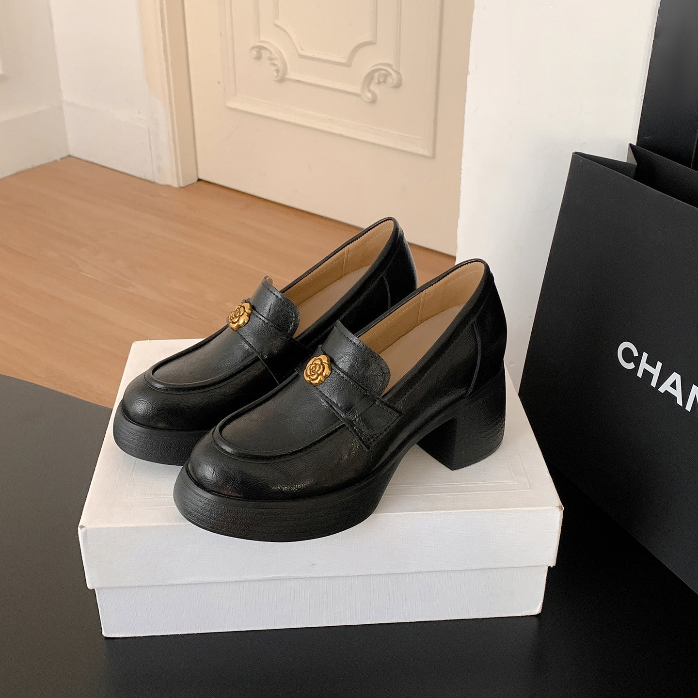 Women's Cowhide Version Genuine Camellia Black High-heeled Small Chunky Leather Shoes
