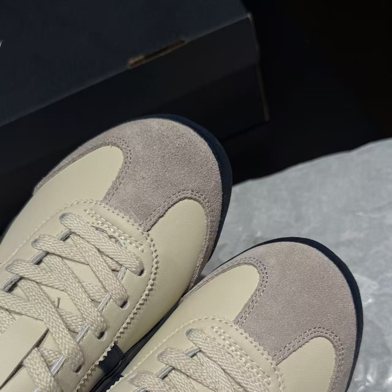 Attractive Spring Lightweight Wearable Slip-on Couple Women's Sports Shoes