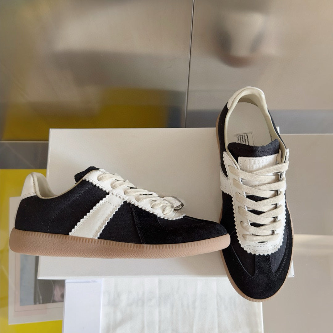 Women's & Men's Training Flat Round Toe Fashion Couple Men's Board Shoes