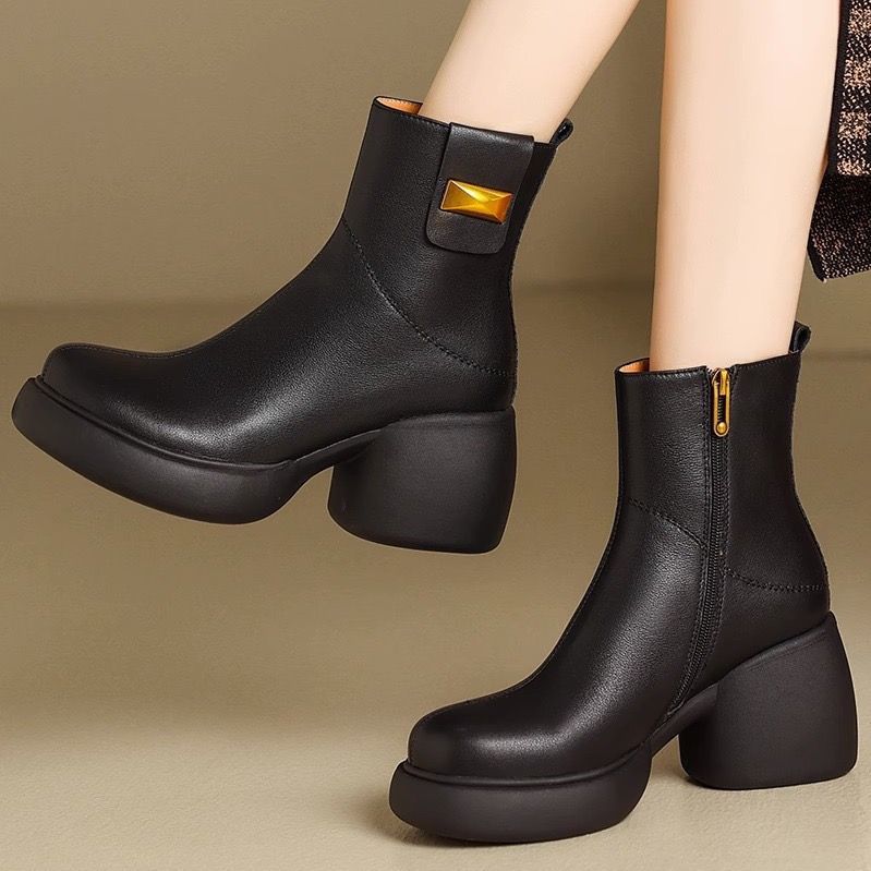 Women's Soft Chunky Platform Round Toe Smoke Pipe Retro Chelsea Women's Leather Boots
