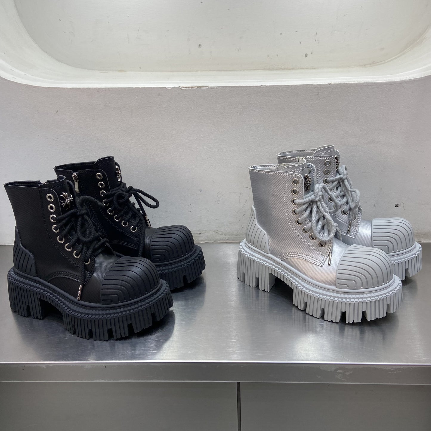 Women's Future Motorcycle Cruciate Flower Gear Platform Personality Women's Leather Boots