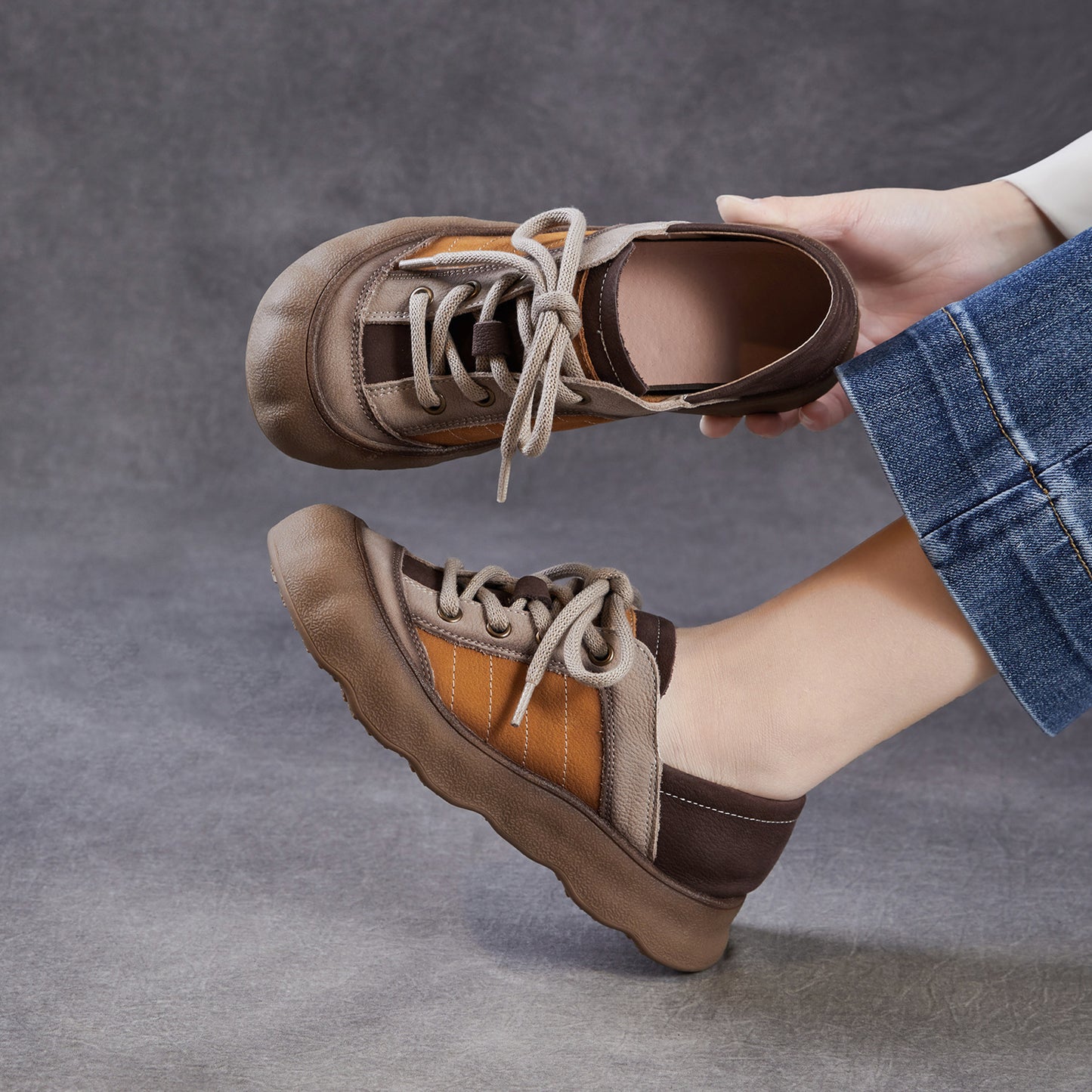 Women's Retro Flat Spring Comfortable Soft Bottom Lace Women's Casual Shoes