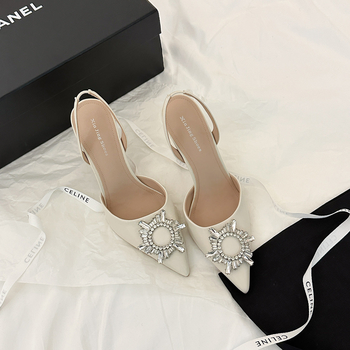 Women's Sunflower Metal Buckle Pointed High Pumps Spring Heels