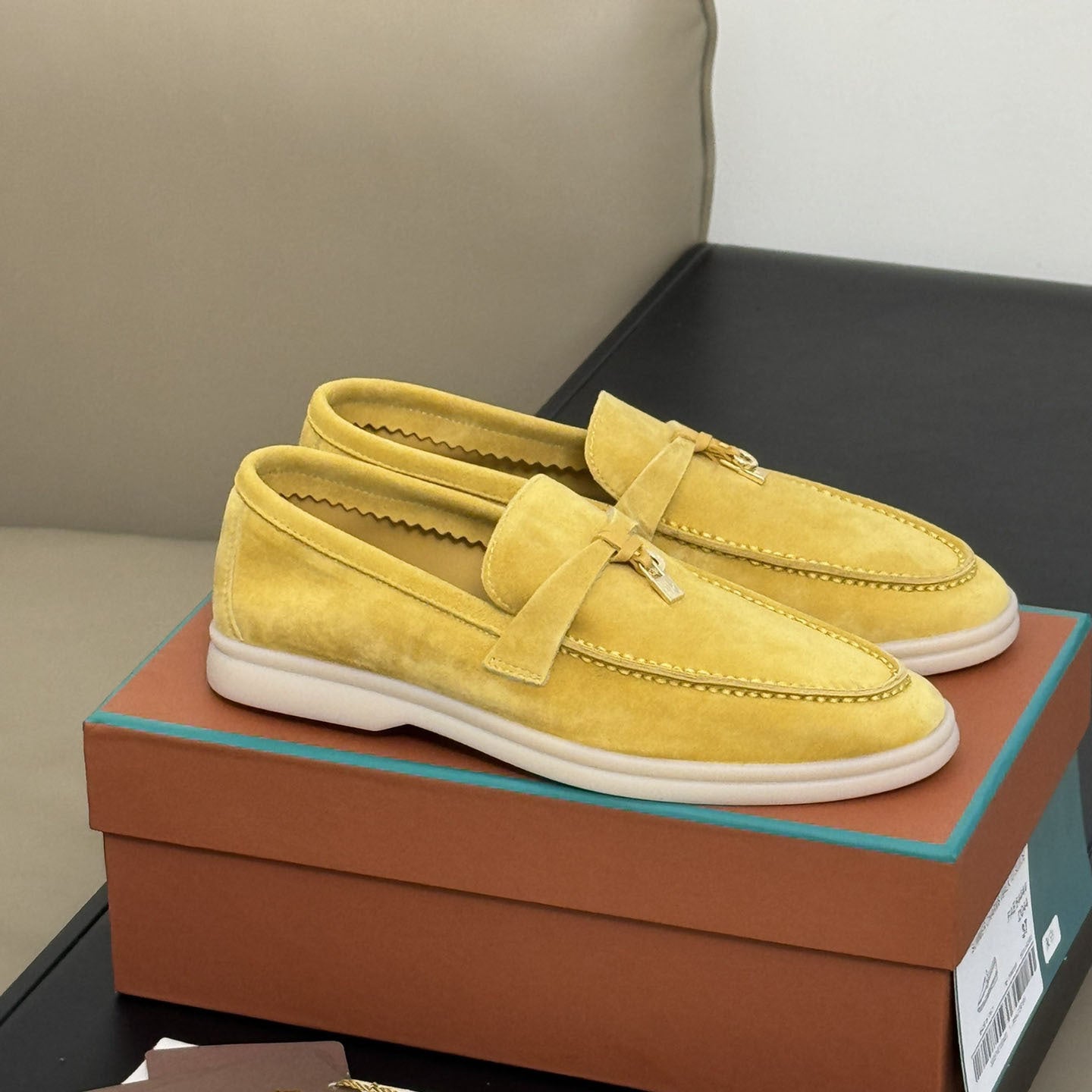 Women's & Men's Retro Genuine Suede Slip-on Round Toe Loafers