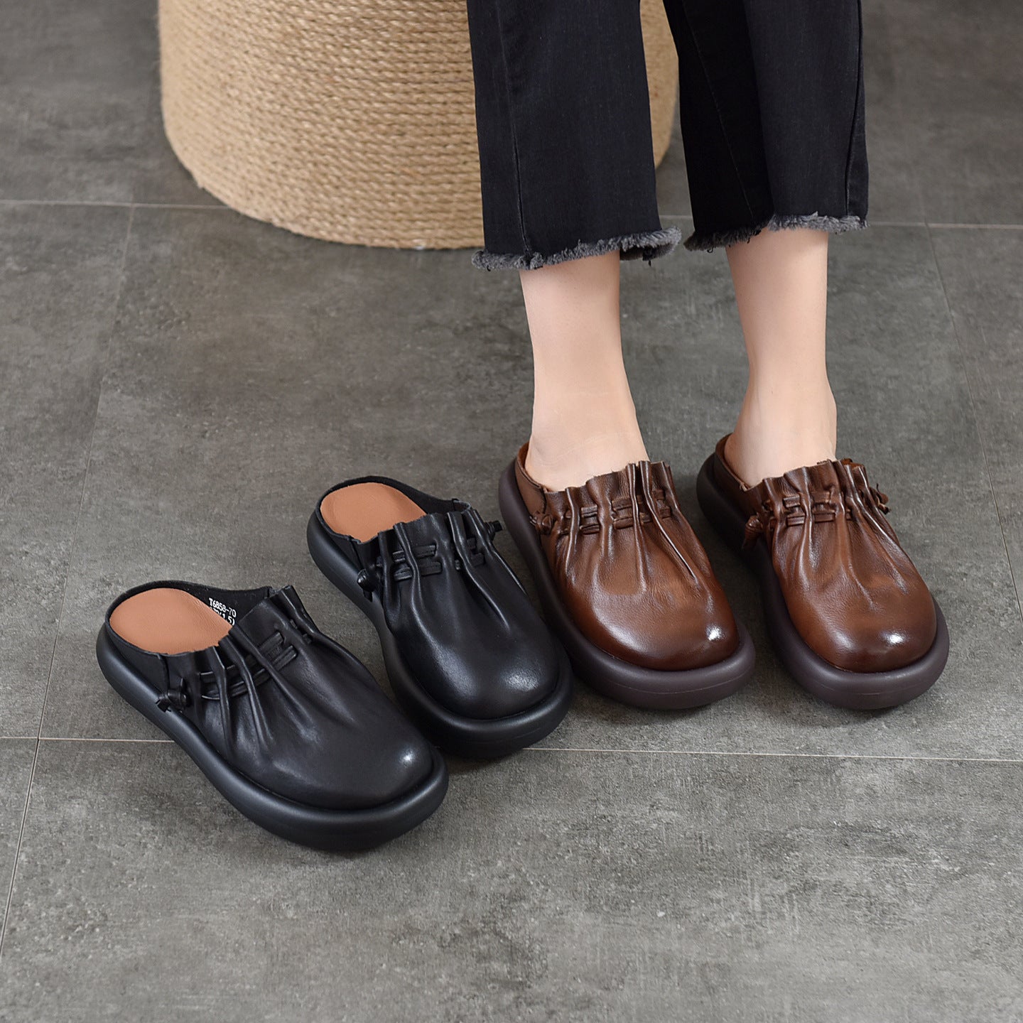 Women's Closed Toe First Layer Cowhide Outer Wear Thick-soles Slippers