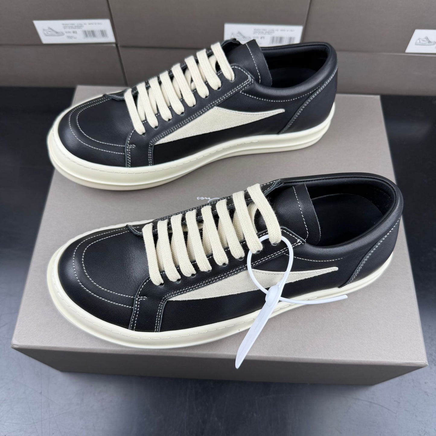 Men's Classic Small Briefs Vintage Low Top Full Men's Board Shoes