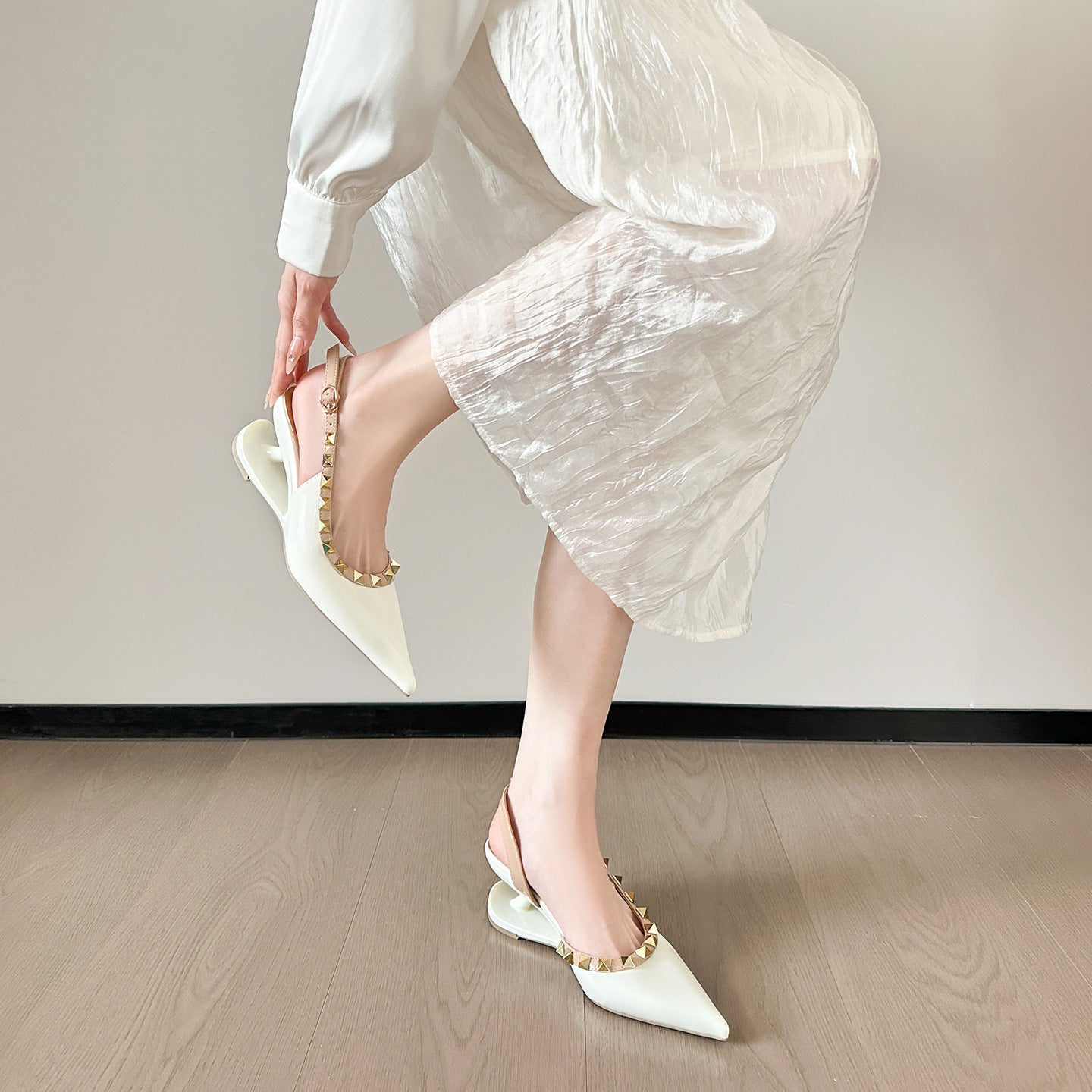 Women's Closed Toe Summer High-grade Versatile Nude Color Temperament Pointed Pumps Heels