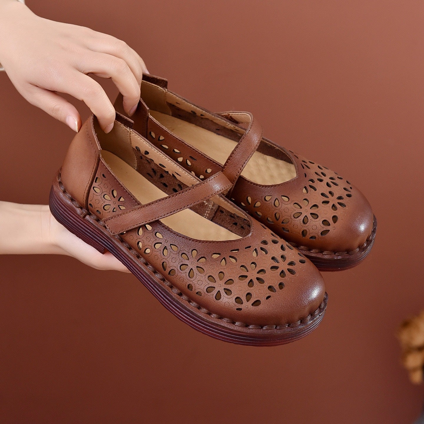 Women's Summer Cowhide Round Toe Velcro Soft Bottom Lightweight Loafers