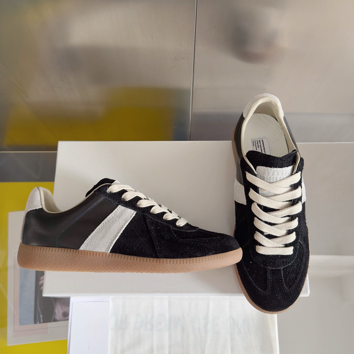 Women's & Men's Training Flat Round Toe Fashion Couple Men's Board Shoes