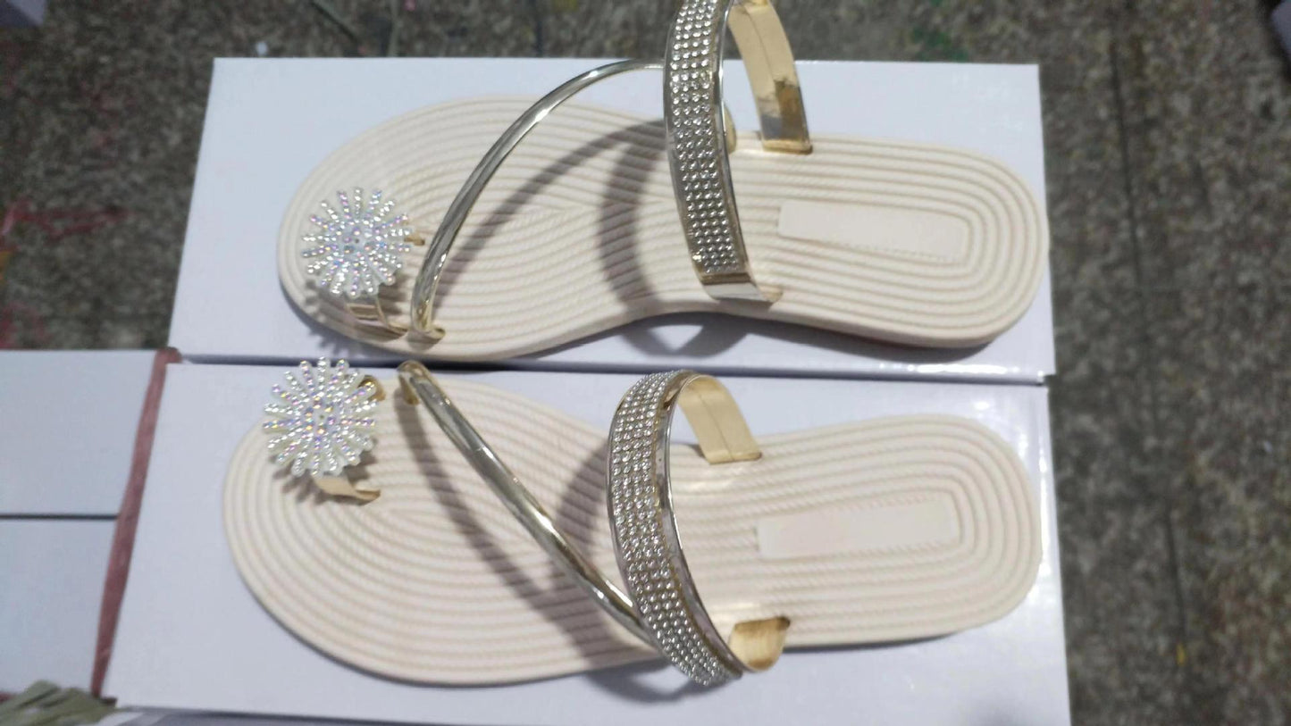 Women's Large Size Toe Covering Outdoor Summer Beach Sandals