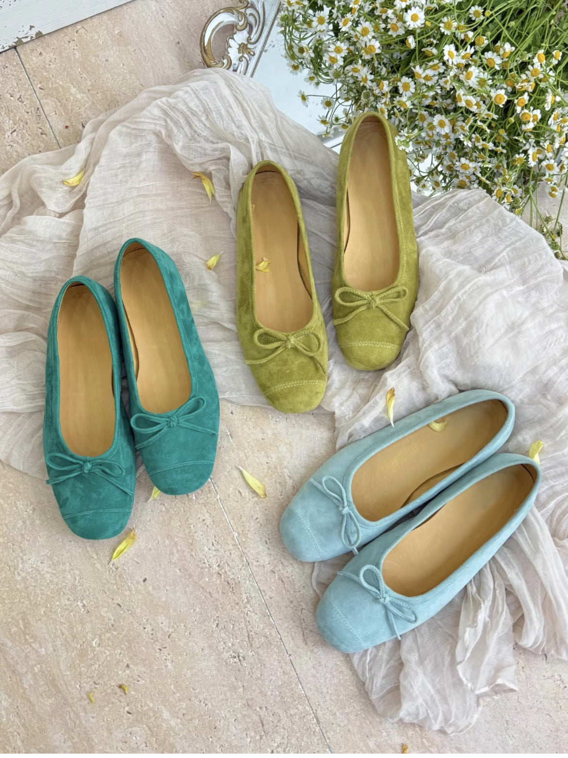 Women's Niche Shallow Mouth Sheepskin Retro Yellow Bow Fairy Style Women's Fashion Shoes