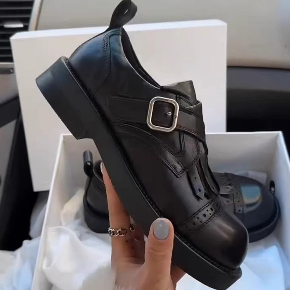 Women's Version Velcro Retro Tassel Round Head Chunky Loafers