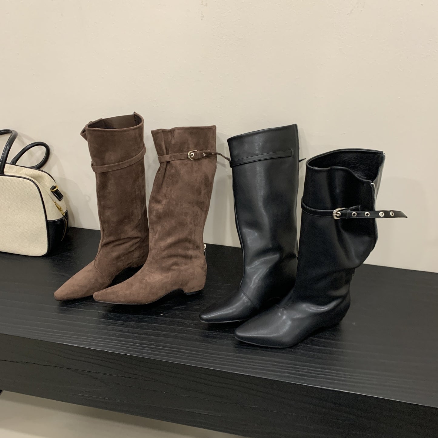 Women's Retro Back Zipper Pointed Toe Middle Boots