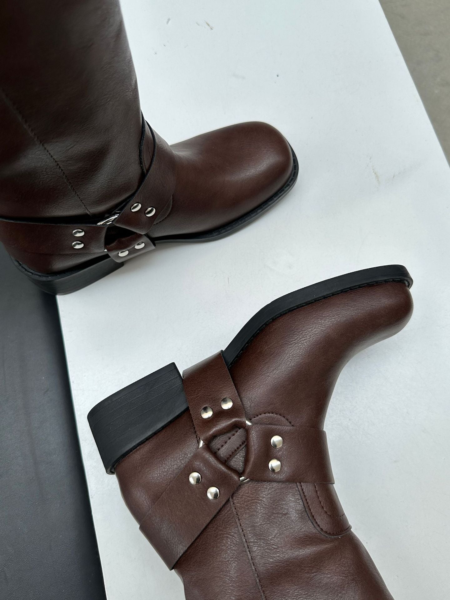 Women's Retro Square Toe Platform Thick Ruins Wind Boots