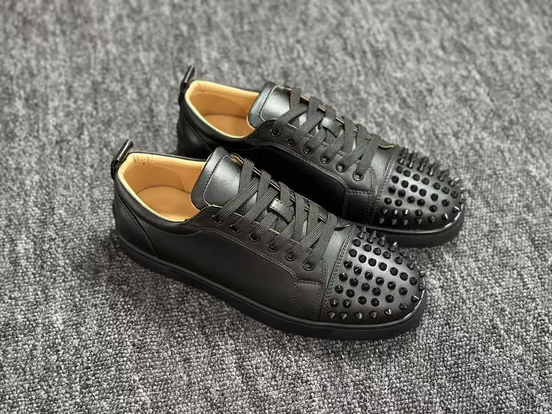 Men's Embroidered Black Low Top Rivet Flat Men's Casual Shoes
