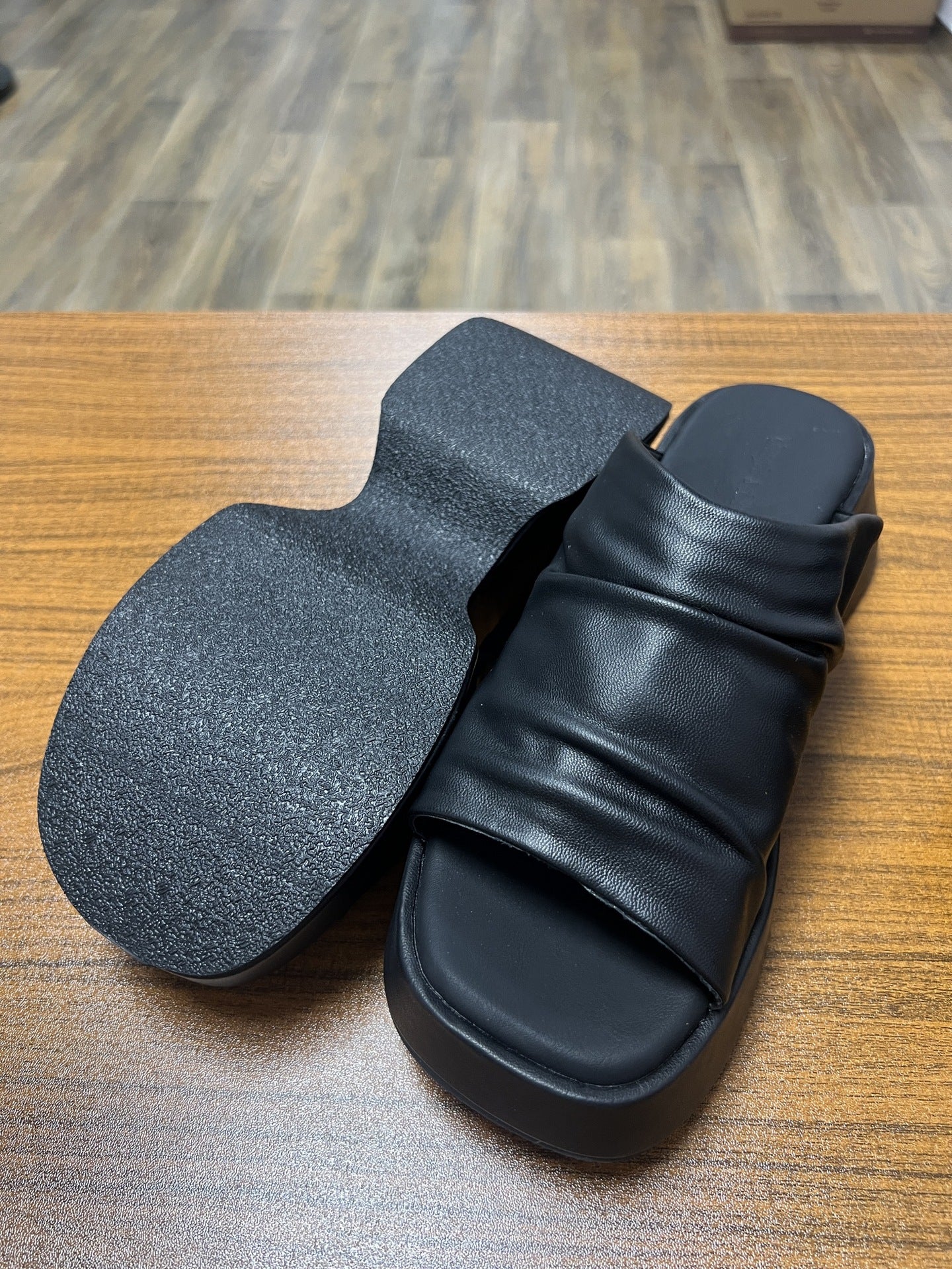 Women's Genuine Summer Versatile Outdoor Height Increasing Not Sandals