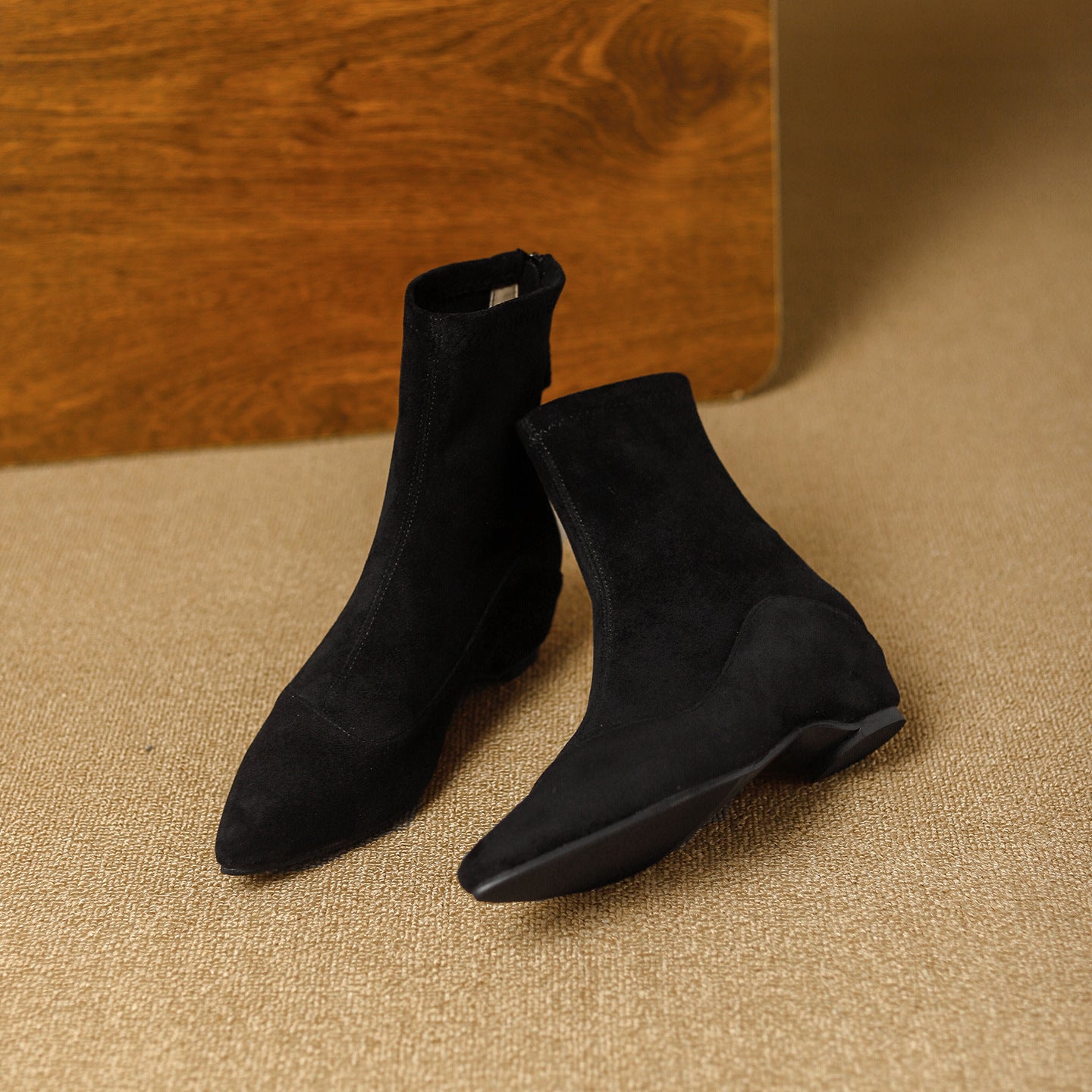 Women's Slimming French Retro Pointed Toe Suede Short For Height Increasing Women's Leather Boots
