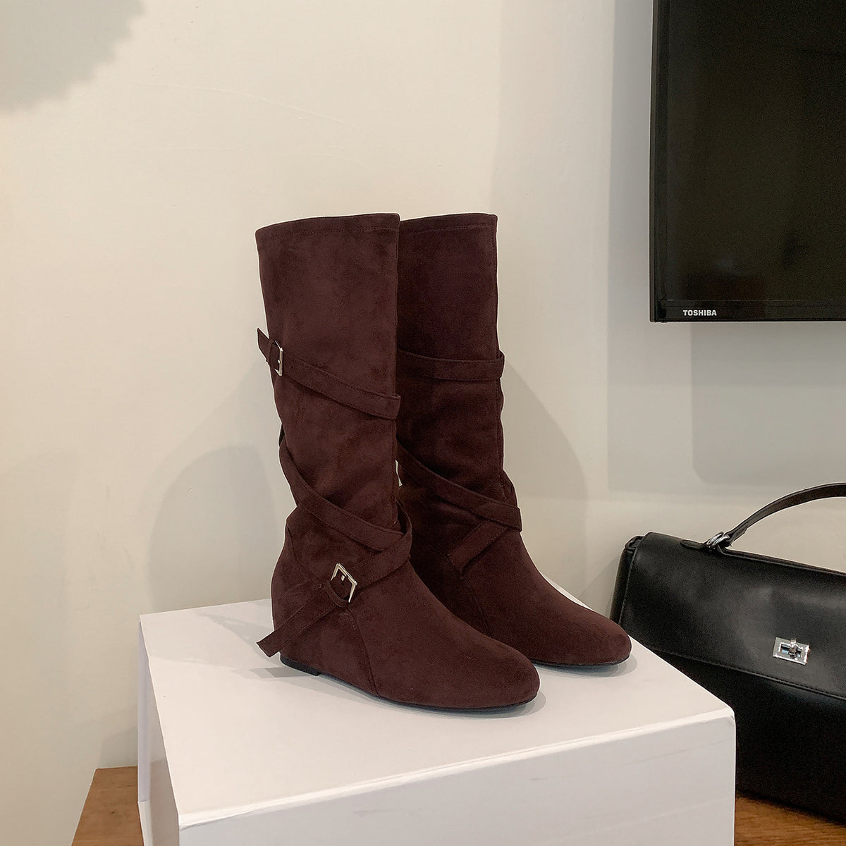 Women's Increasing Insole Autumn Retro Easy Matching Pile Style Belt Buckle Women's Leather Boots