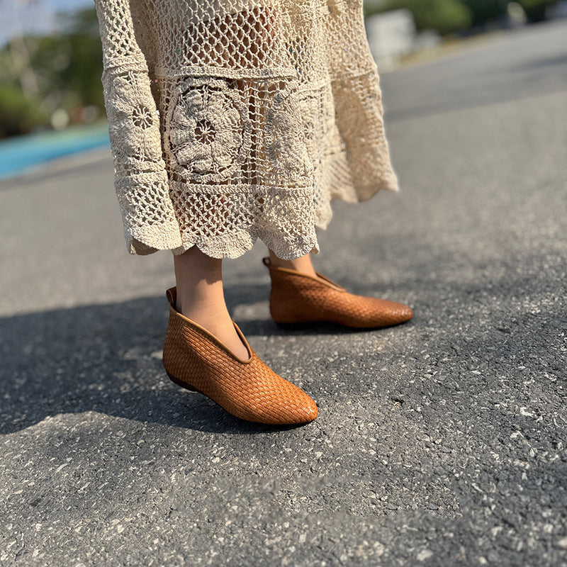 Women's Retro Cowhide Hand-woven Pointed Flat Ankle Women's Casual Shoes