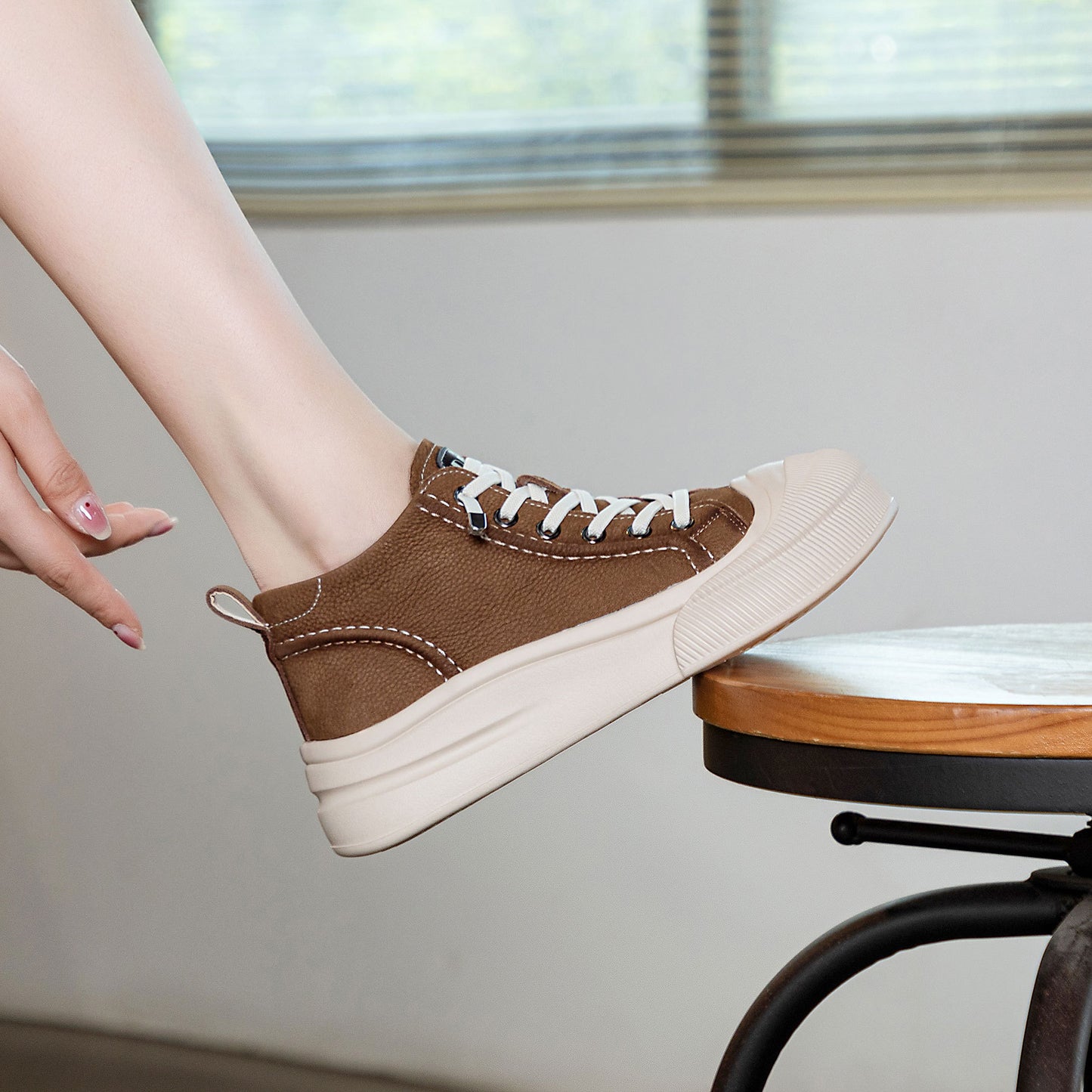 Women's Top White Autumn Full Grain Cow Casual Shoes