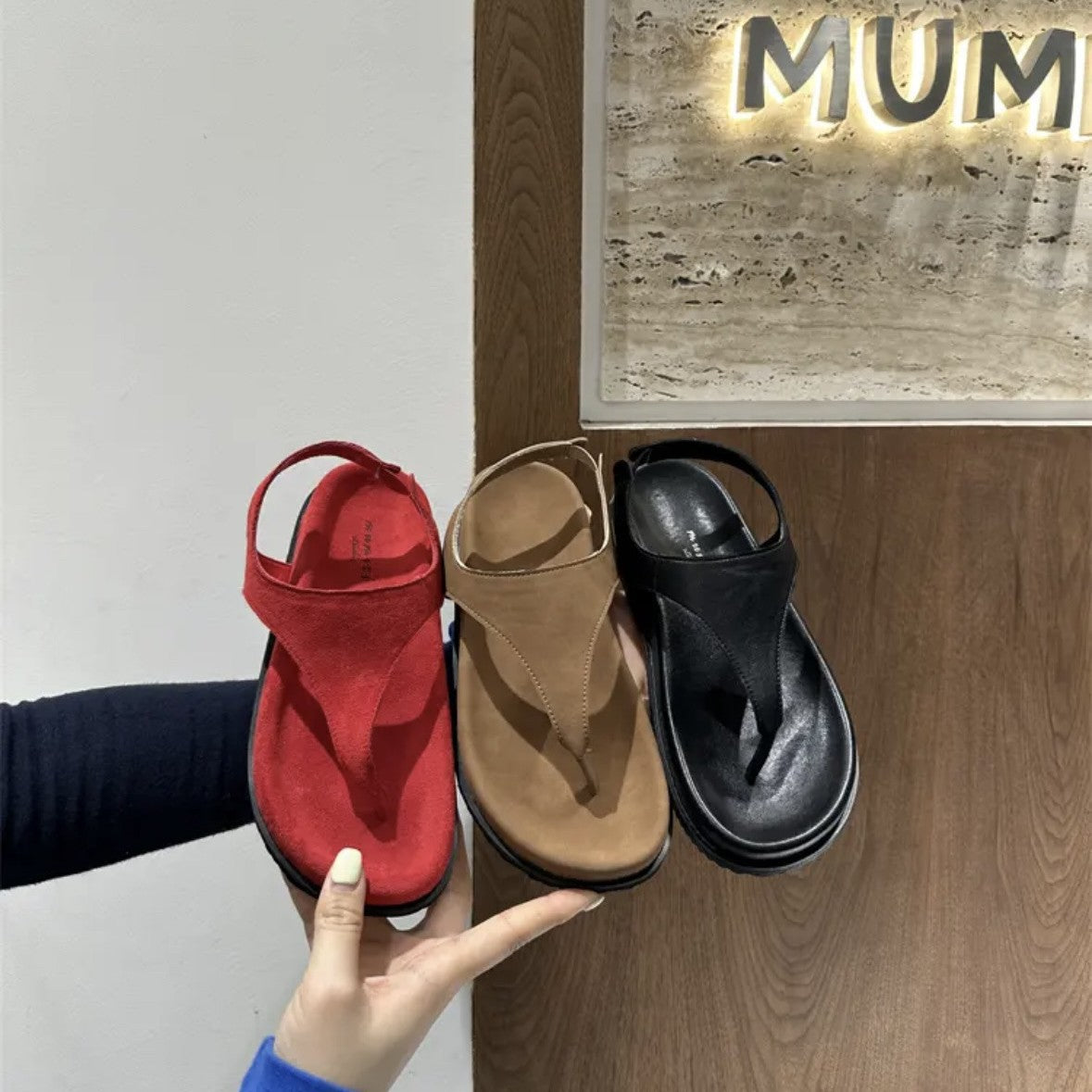 Women's Super Easy To Wear Flip-flops Thick-soled Flat Slippers