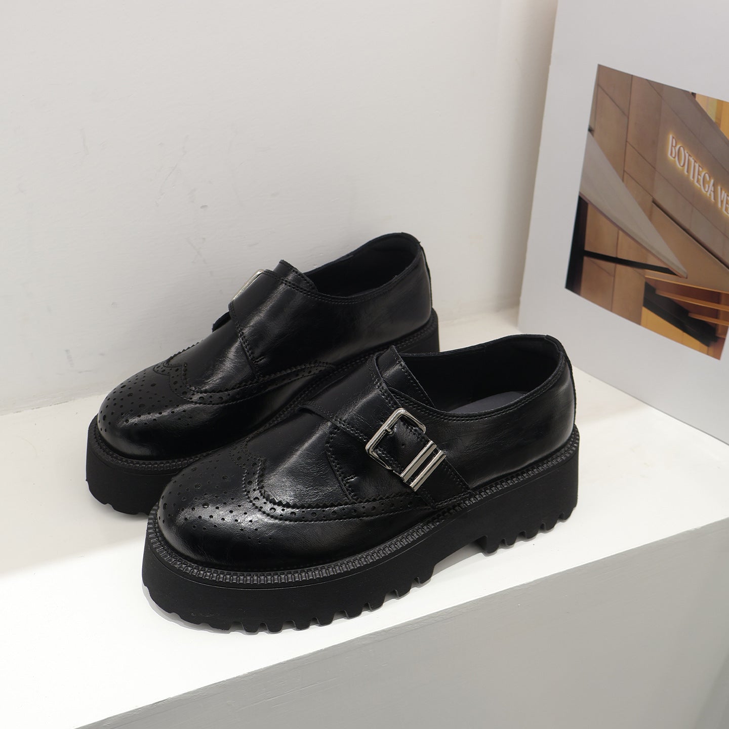 Women's Vintage Engraving Belt Buckle Pumps Thick Bottom Loafers