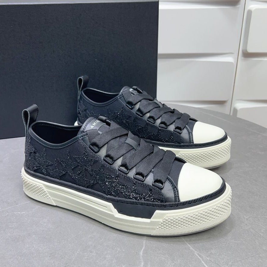 Five-pointed Star Breathable Lace Up Low Sneakers